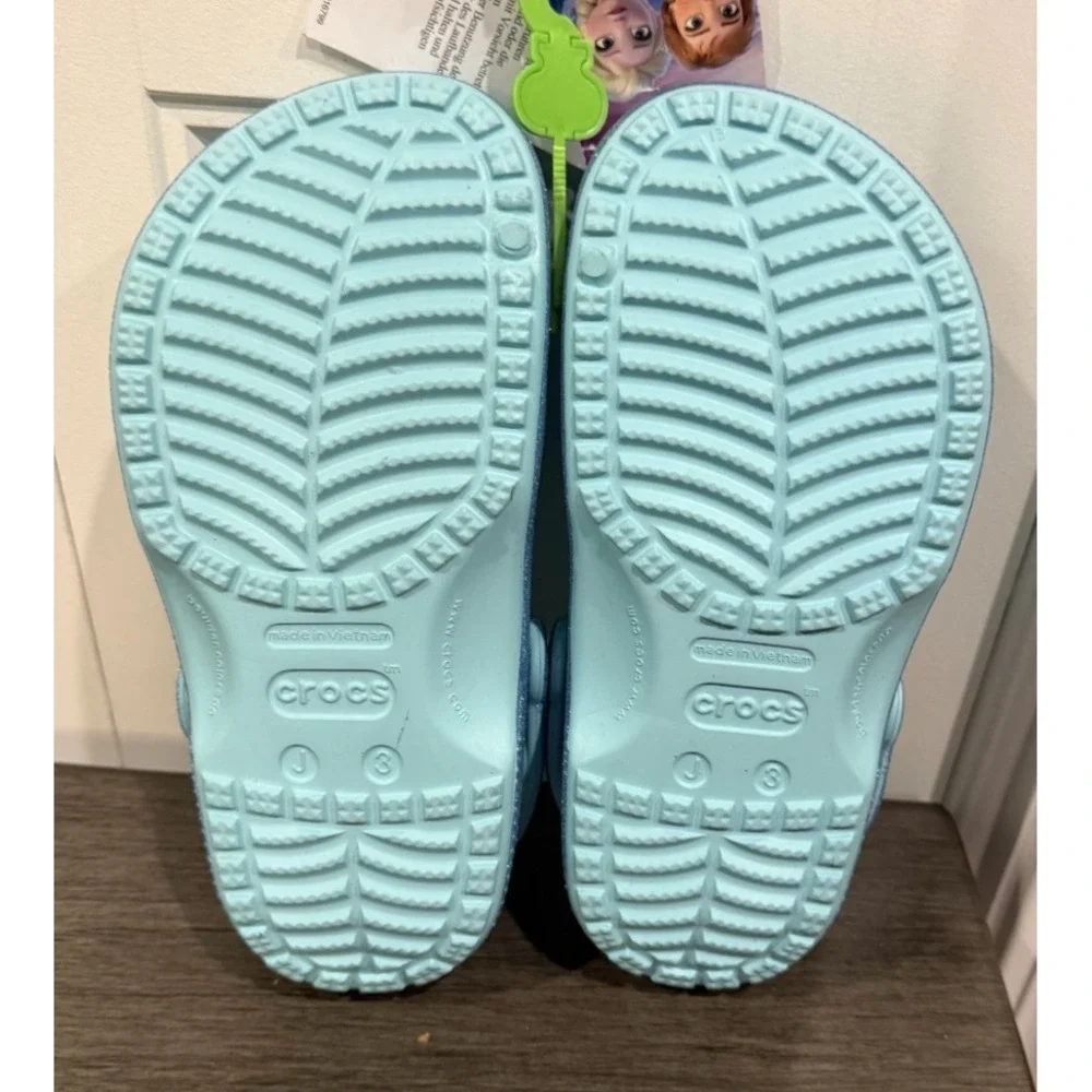 CROCS adorable disney
